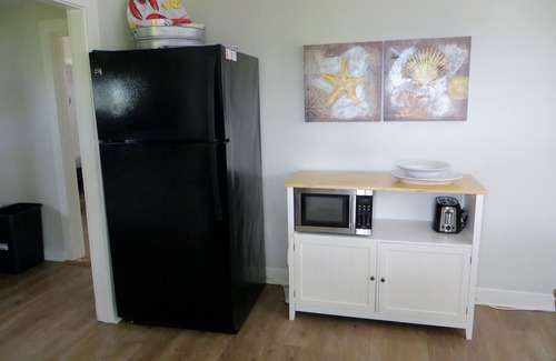 Pine Point Cottage | *2 Bedroom Pine Point Beach Cottage* With Marsh Views!