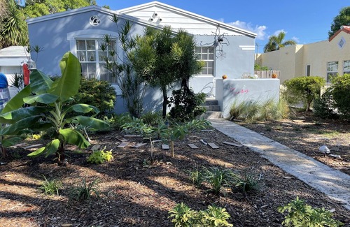 Old Northwood Historic District House | 2 bedroom private vacation home in west palm beach