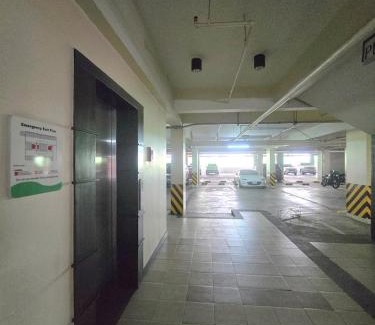 Taguig Apartment | 2 bedroom resort type free parking Wifi Netflix