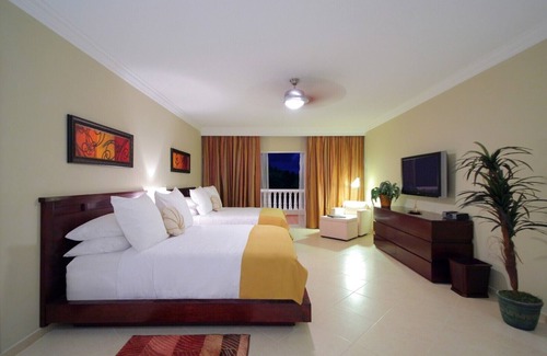 Los Maestros Resort | 2 Bedroom room at Lifestyle Resort