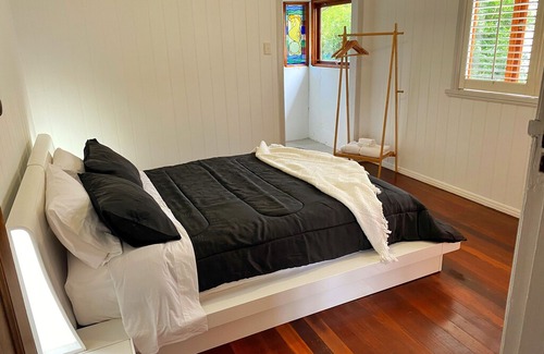 Redcliffe House | 2 bedroom(s) House near Redcliffe