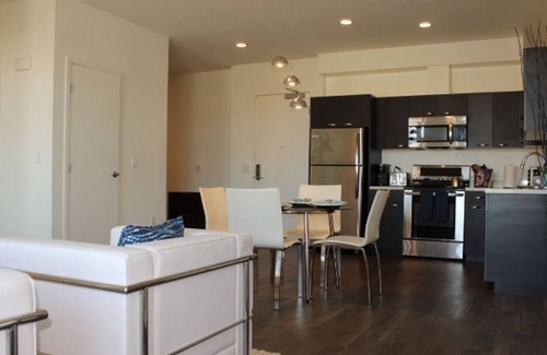 Balboa Park Apartment | 2 Bedroom Single family L-560146 by Houzlet