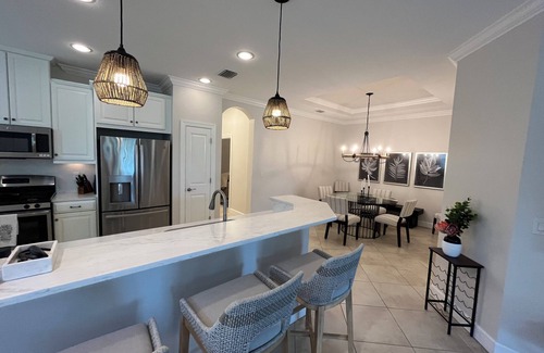 Sarasota Villa | 2-bedroom villa, sleeps 6, in Sarasota 1 mile from Siesta Key beach.