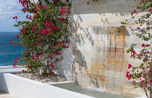 The Valley House | 2 Bedroom Villa with 2 King Suites & Pool!