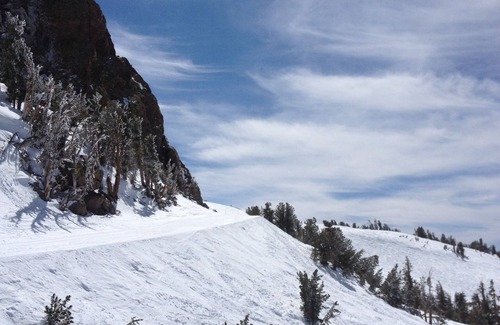 June Lake Cabin | 2 Bedroom with Kitchen in the historic Heidelberg Inn @ June Lake, CA.
