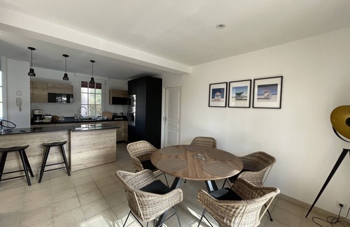 Arcachon Apartment | 2 bedrooms, 2 bathrooms appartement with terrace and balcony, close to beaches