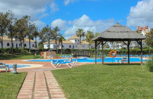 Castillo de Sabinillas Apartment | 2 bedrooms sea and pool view apt in Duquesa Golf & Gardens Manilva