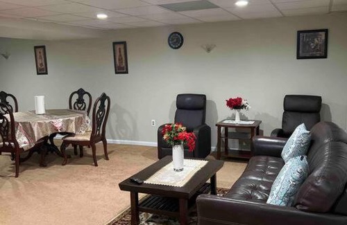 Clinton Apartment | 2 bedrooms private entrance unit in Clinton MD/MGM