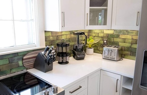Littleton House | 2 blocks to Main St Littleton π» Garden πΎ Fenced Yard π² Zero Cleaning Fee!