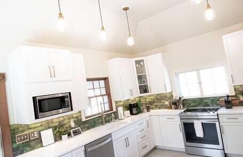 Littleton House | 2 blocks to Main St Littleton π» Garden πΎ Fenced Yard π² Zero Cleaning Fee!