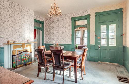 Gallipolis House | 2 Blocks to Ohio River! Historic Victorian Gem