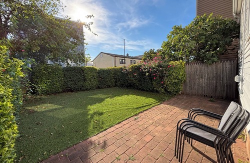 Bayonne Apartment | 2 BR 15 Min to NYC: Parking, Pets OK, Laundry