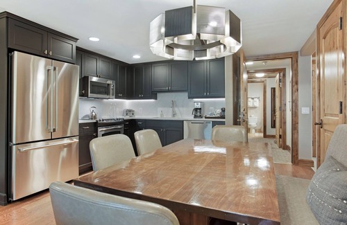 Vail Cabin | 2 BR 2 BA Unit in Vail Village Beautiful Sebastian Residence w 5 Star Amenities