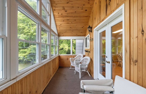 Town of Macomb Apartment | 2 BR Lakefront Apartment on Black Lake