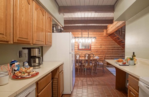 Hawthorne Valley House | 2 Br Plus Loft: Hawthorne Valley 4