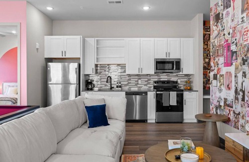 South Nashville Apartment | 2 BR, Sleeps 6, Free Wifi, 8 Min to Downtown!