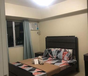 Lahug Apartment | 2 Br Unit, Avida Tower Riala by Villahermia