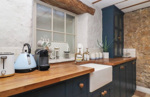 Knaresborough House | 2 CASTLEGATE, pet friendly, with a garden in Knaresborough