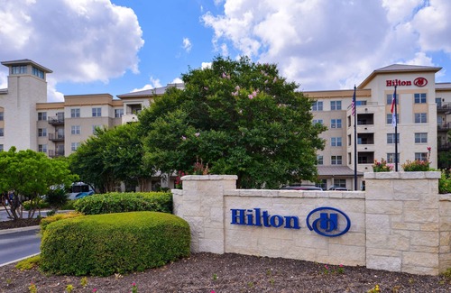 West San Antonio House | 2 Connecting Suites at a 4⭐️ Hotel