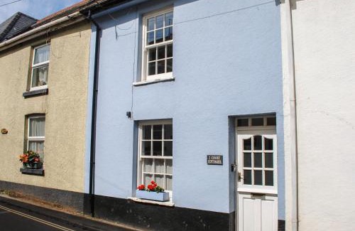 Aveton Gifford House | 2 Court Cottages
