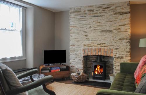 Aveton Gifford House | 2 Court Cottages