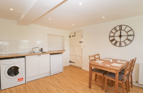 Bere Regis Cottage | 2 COURT FARM, pet friendly, character holiday cottage in Bere Regis