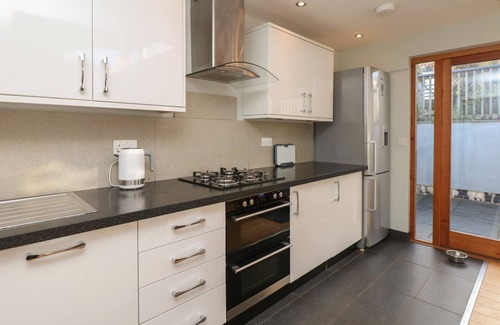 Stoke Gabriel Cottage | 2 DART, pet friendly, character holiday cottage in Stoke Gabriel