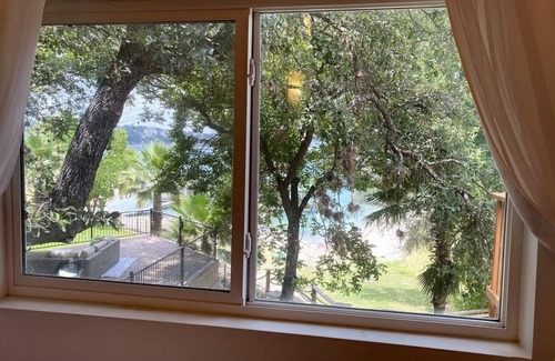 Brooks Hollow House | 2 family WATERFRONT ! Excellent Location-Close to grocery/restaurants
