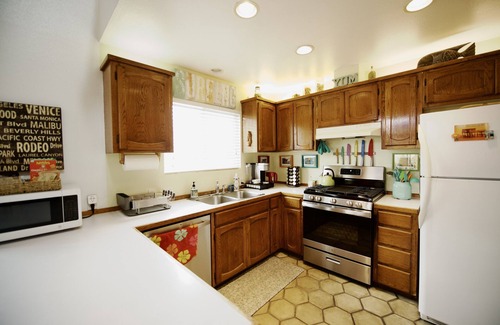 Hermosa Beach House | 2 HOUSES FROM THE BEACH! +Onsite Parking