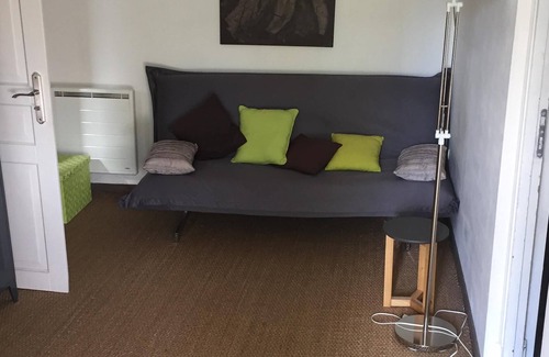 Jouvence House | 2 independent guest rooms in DIJON. Breakfast included.