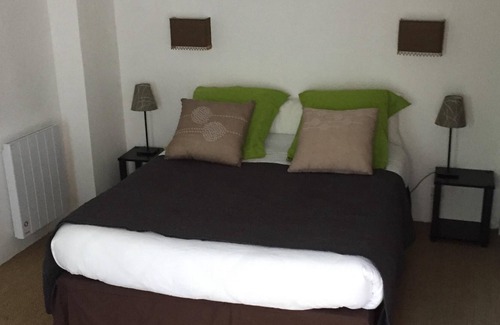 Jouvence House | 2 independent guest rooms in DIJON. Breakfast included.