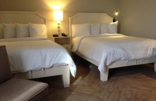 East Hollywood Hotel | 2 Kid-friendly Rooms, Minutes to Grammy Museum! Self-Parking, Swimming Pool