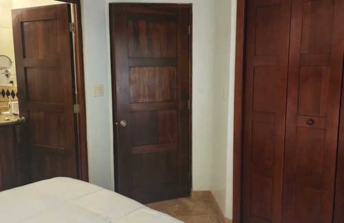 Antoneys Cay Resort | 2 KING BEDROOMS, INCLUDES RESORT FEES & ONE AIRPORT TRANSFER!nnnn