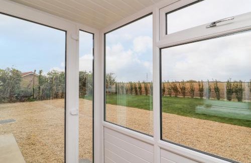 Arnold House | 2 Lane End Cottages