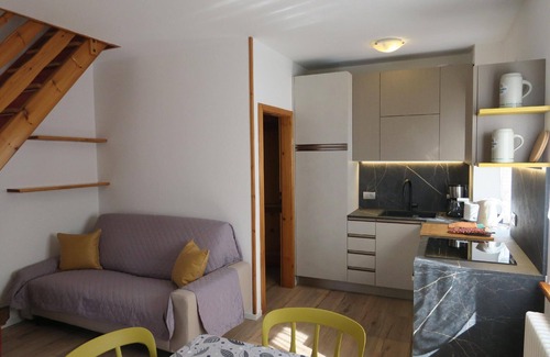 Pur Apartment | 2-level flat with private garden area