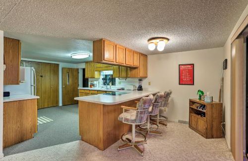 Lemoyne House | 2-Level Home with Deck half Mi to Lake McConaughy!