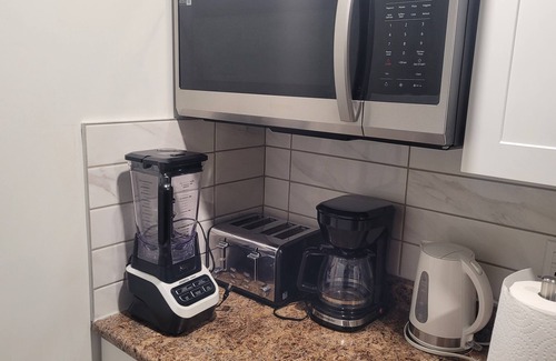 Fort Gary Apartment | 2 LUXURY BEDROOM IN BASEMENT FOR 4 PEOPLE !