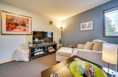 Seattle Metro Area Apartment | 2 Mi to Burien Peaceful Studio with Deck!
