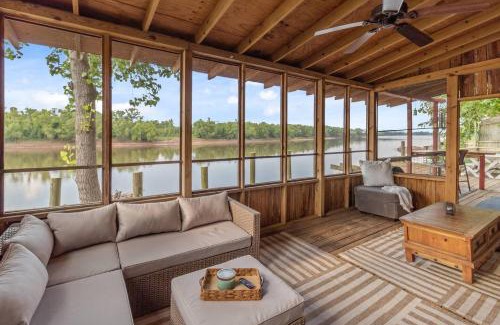 Shreveport House | 2 Mi To Casinos, Red River Lodge, River Views