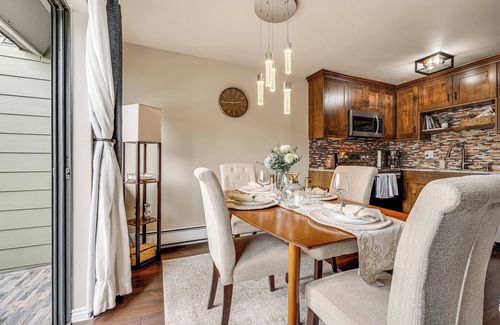 Glenwood Grove - North Iris Condo | 2 Mi to CU Boulder: Mtn-View Condo w/Pool Access