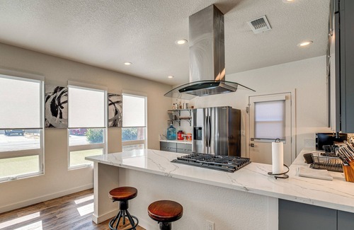 Sacramento House | 2 Mi to Dtwn: Home w/Private Pool in Sacramento