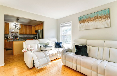 Hagerstown House | < 2 Mi to Dtwn Hagerstown: Townhome w/Fireplace