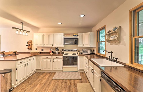 Union Dale Cabin | 2 Mi to Elk Mountain: Poconos Escape on 11 Acres!