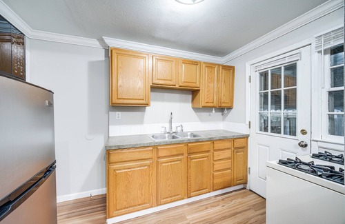 Euclid House | 2 Mi to Lake Erie: Home w/Yard in Euclid!