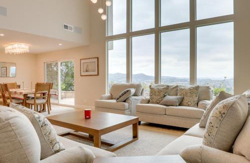 Westlake Village House | 2 Mi to Promenade at Westlake Mtn-View Haven!