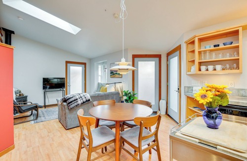 Southeast Eugene Apartment | 2 Mi to UO: Cozy Retreat in Eugene!