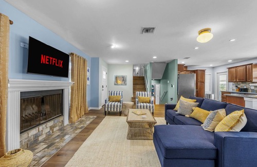 Seminole House | 2 Miles to the Beach Pool Hot Tub Putt Putt