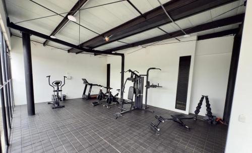 Pereira Apartment | 2 min Ukumari luxury apartment in Cerritos Pereira