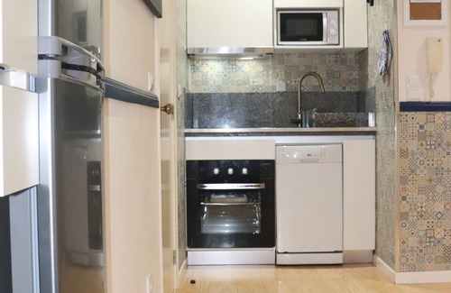 Bonfim Apartment | 2 minutes from the city center, very comfortable, equipped, AirCond, balcony