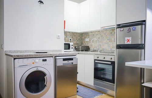 Bonfim Apartment | 2 minutes from the city center. Luxury apartment with balcony and Wi-Fi